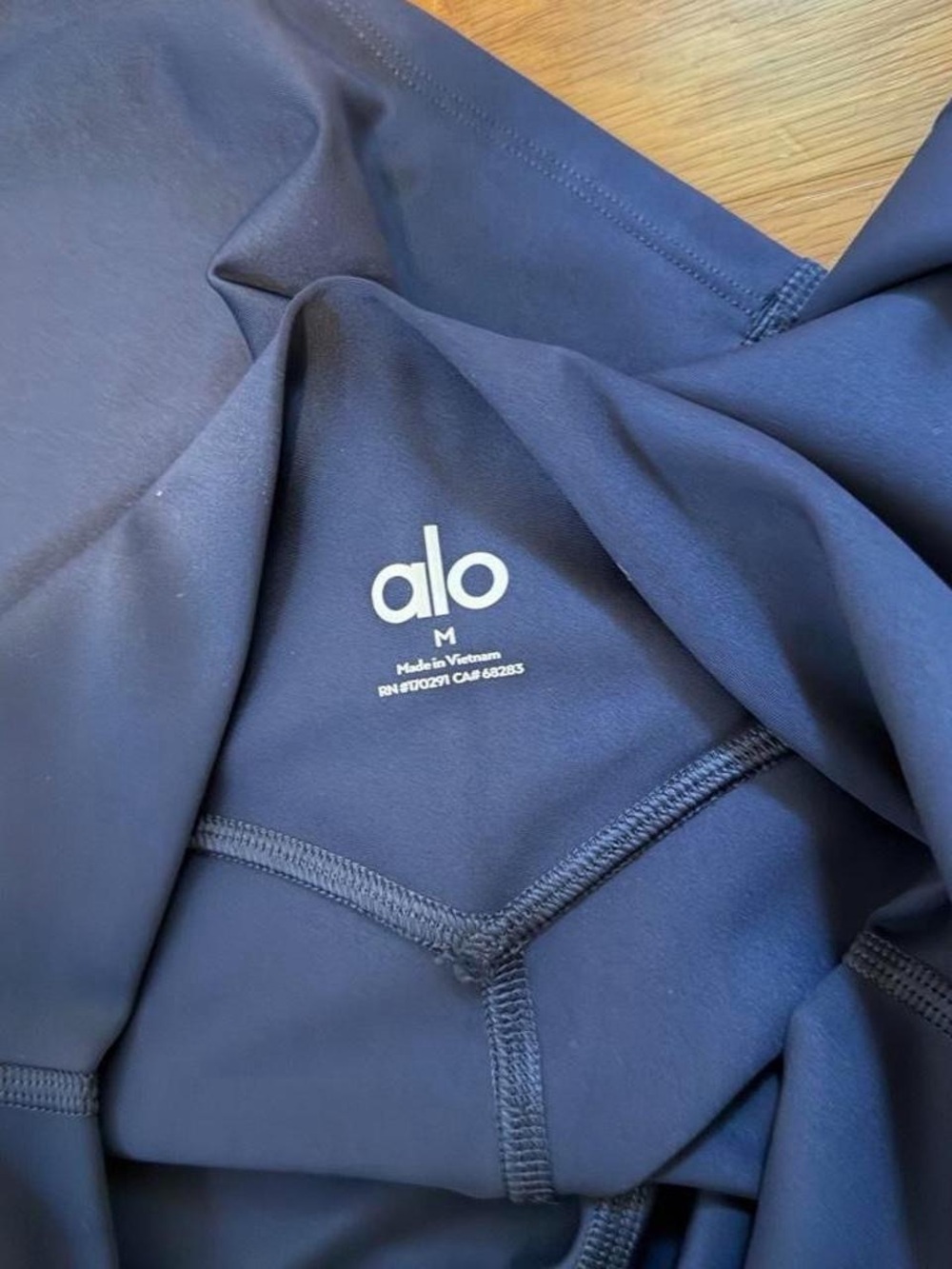 Alo Navy Sports Bra, Leggings, Biker shorts set-can do cheaper on dep0p madshops - Picture 4 of 5